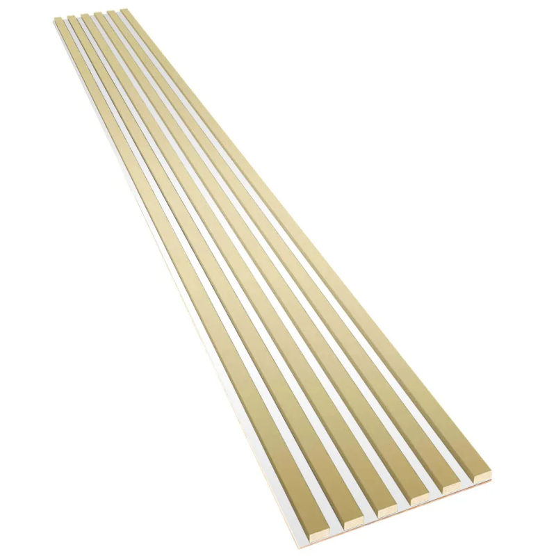 lamele-złote-na-białym-podkładzie